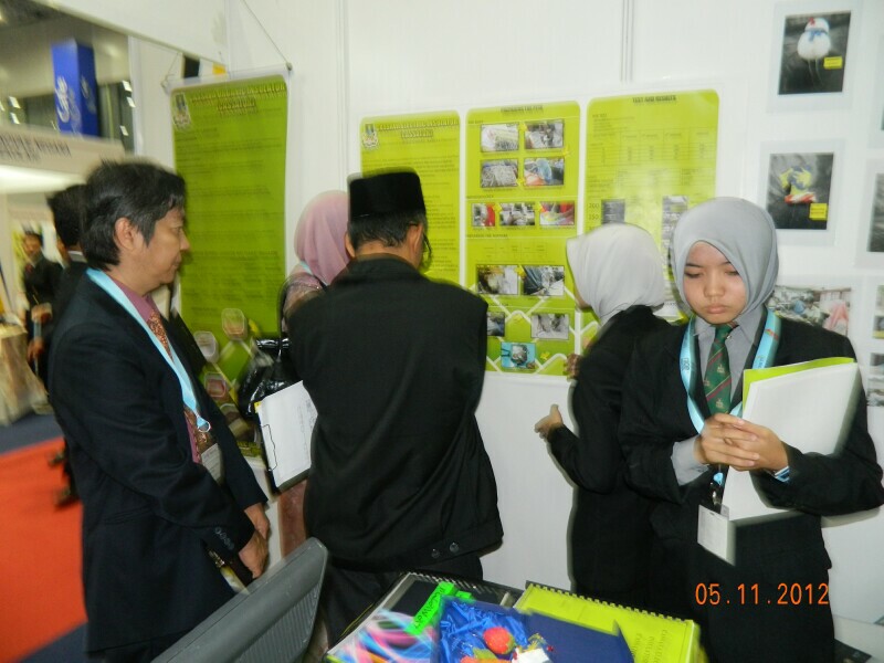 AIN 2012 - 12 AIN 2012 - 12